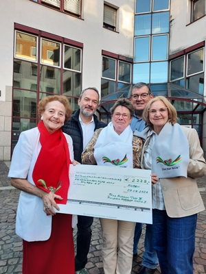 v.l.n.r.: Ingrid Benecke, Bürgermeister Claus Pommer, Ingeborg Krieger, Prinzessin Silvia (Mieling) I und Prinz Peter (Mieling) III.